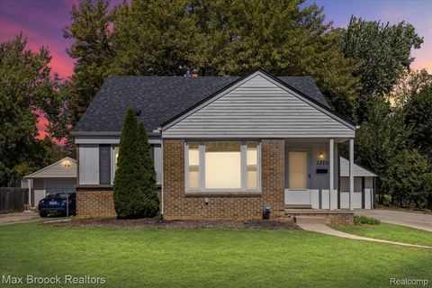 13710 Balfour Avenue Oak Park City MI 48237