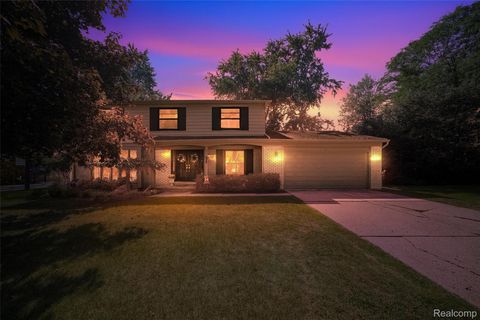 31018 Pickwick Lane Beverly Hills Village MI 48025