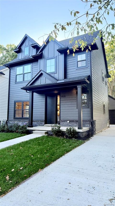 1935 Brookwood Avenue Royal Oak City MI 48073