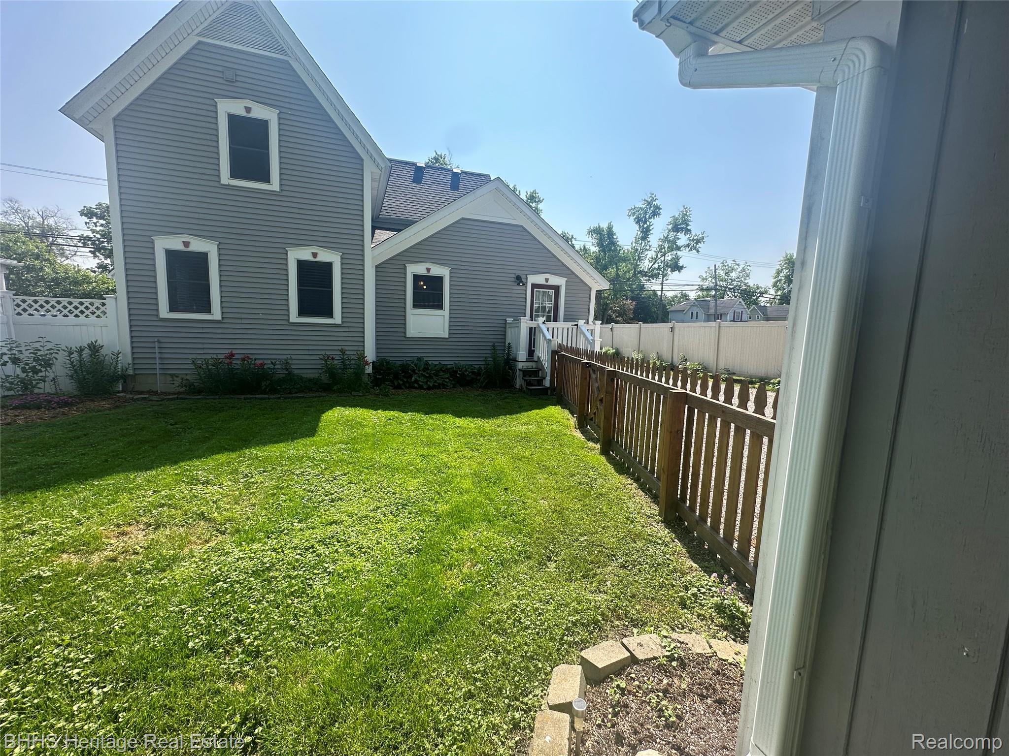 Durand City, Michigan 48429, United States, 4 Bedrooms Bedrooms, ,2 BathroomsBathrooms,Residential,Active,151582