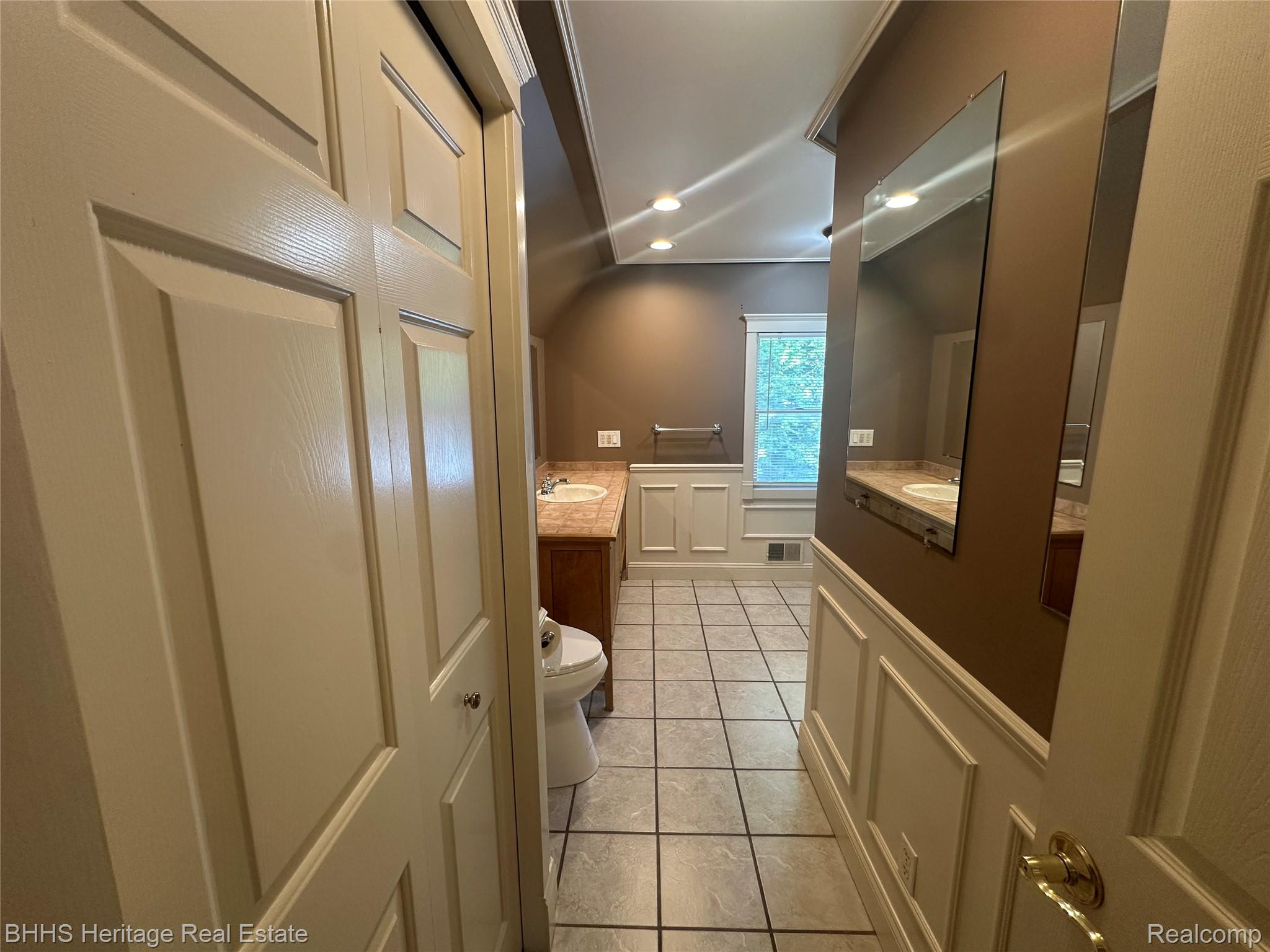 Durand City, Michigan 48429, United States, 4 Bedrooms Bedrooms, ,2 BathroomsBathrooms,Residential,Active,151582