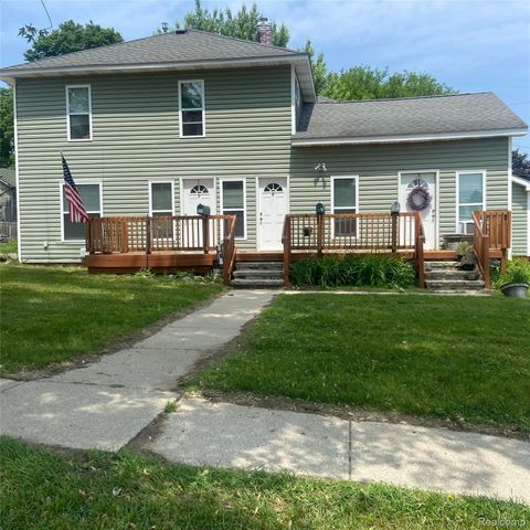 320 Higgins Street Howell City MI 48843