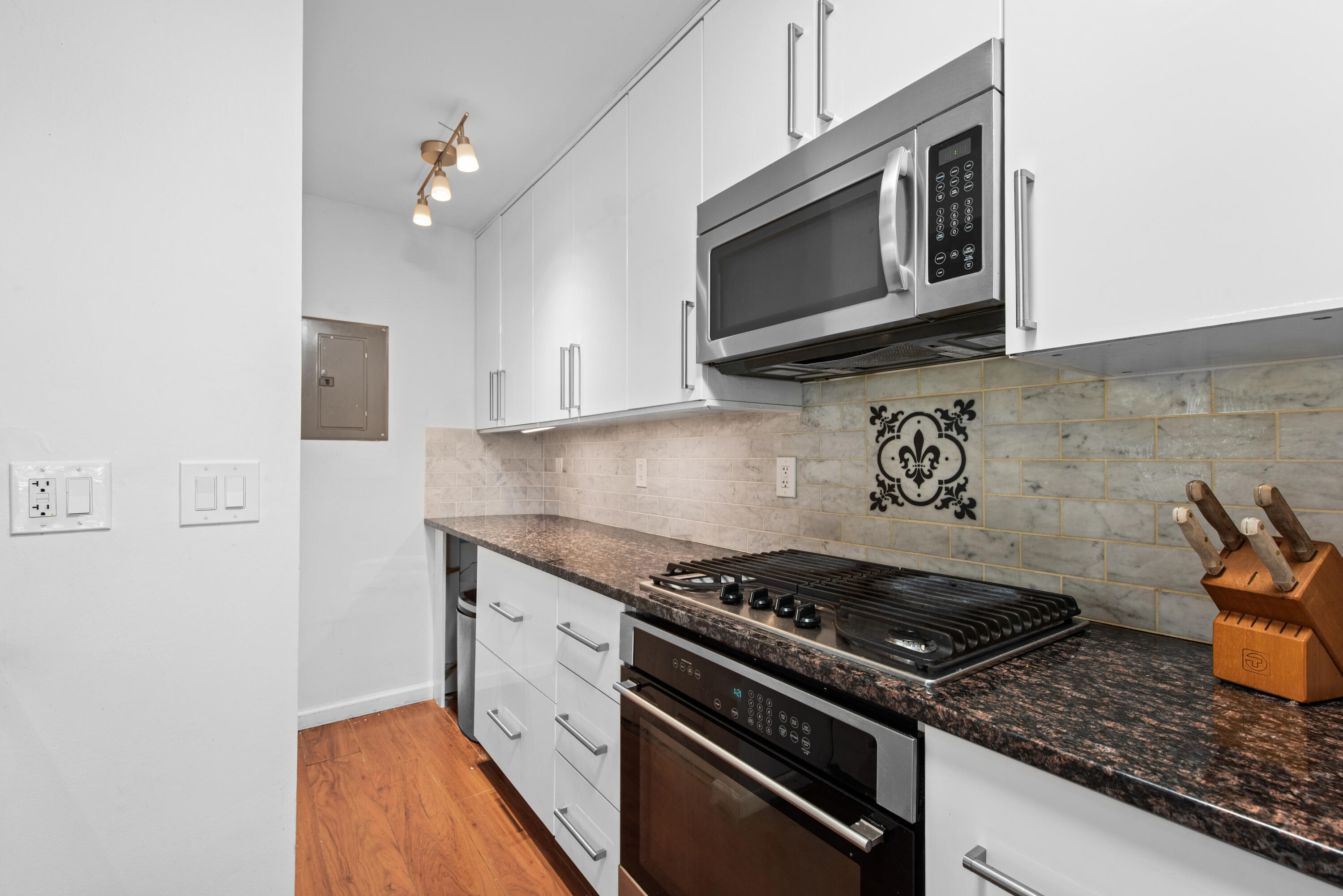 2806 Willow Ct Drive