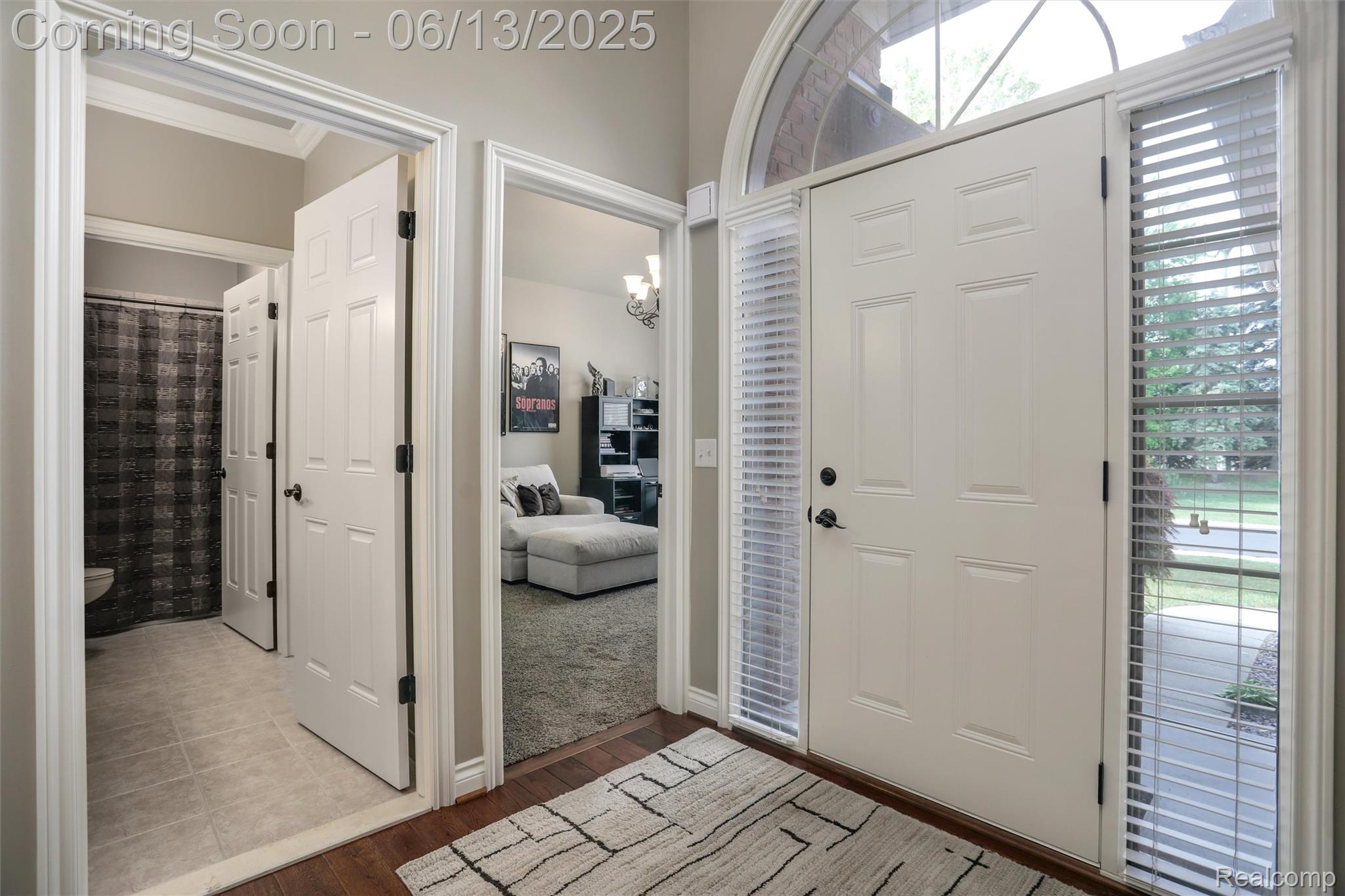 2807 Kentwood Drive