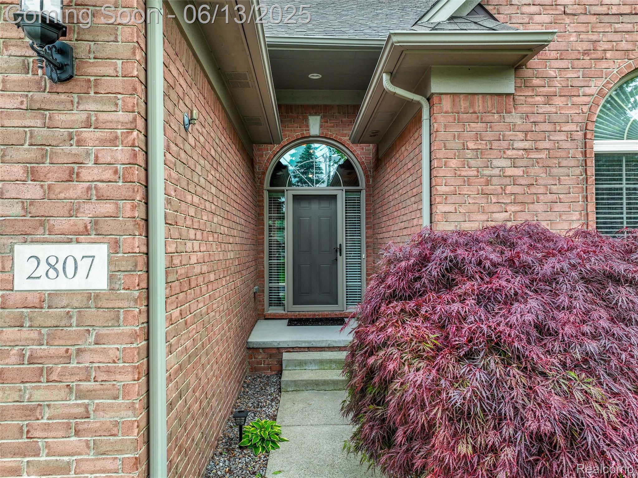 2807 Kentwood Drive