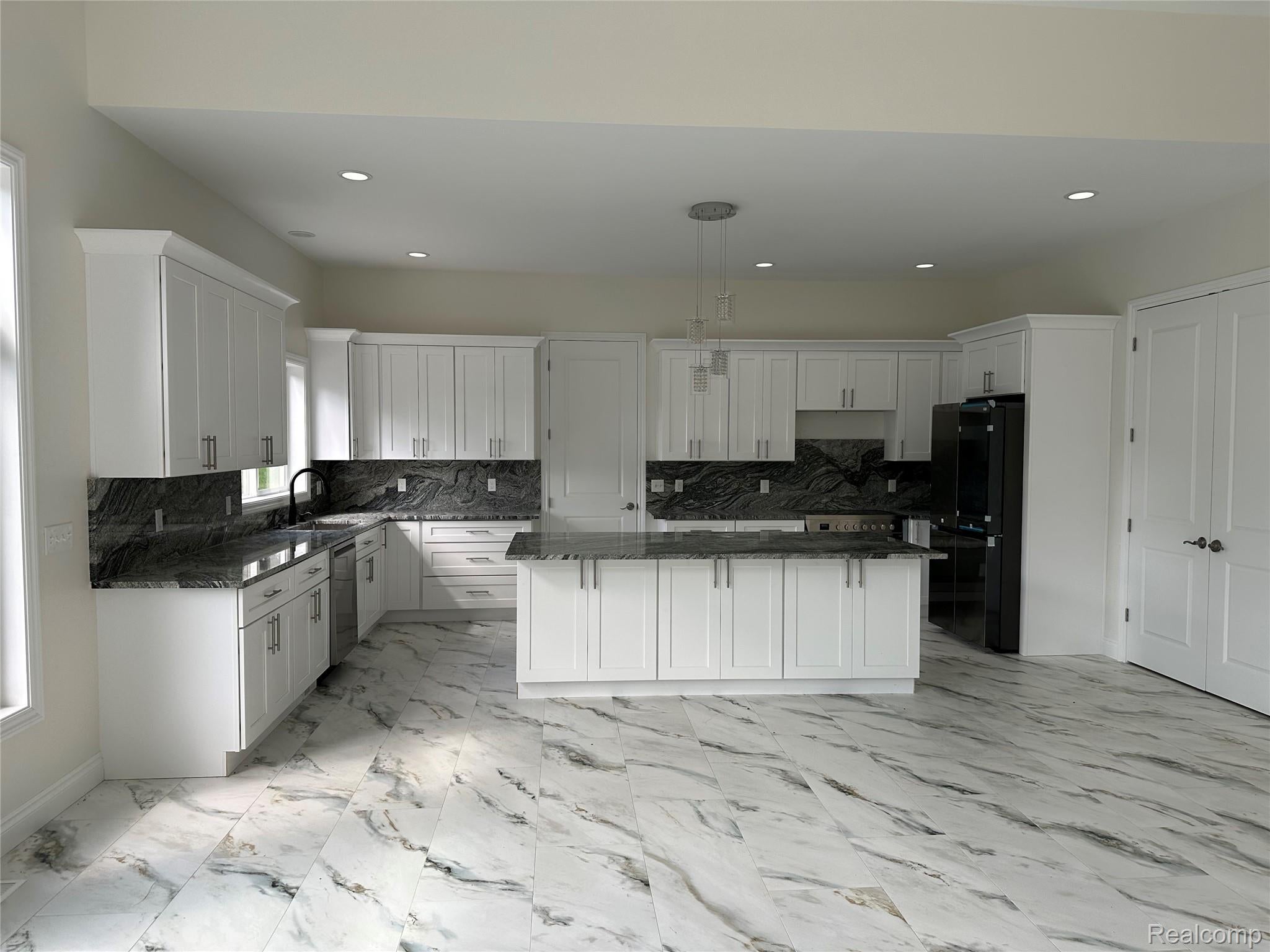 1376 Cedar Drive