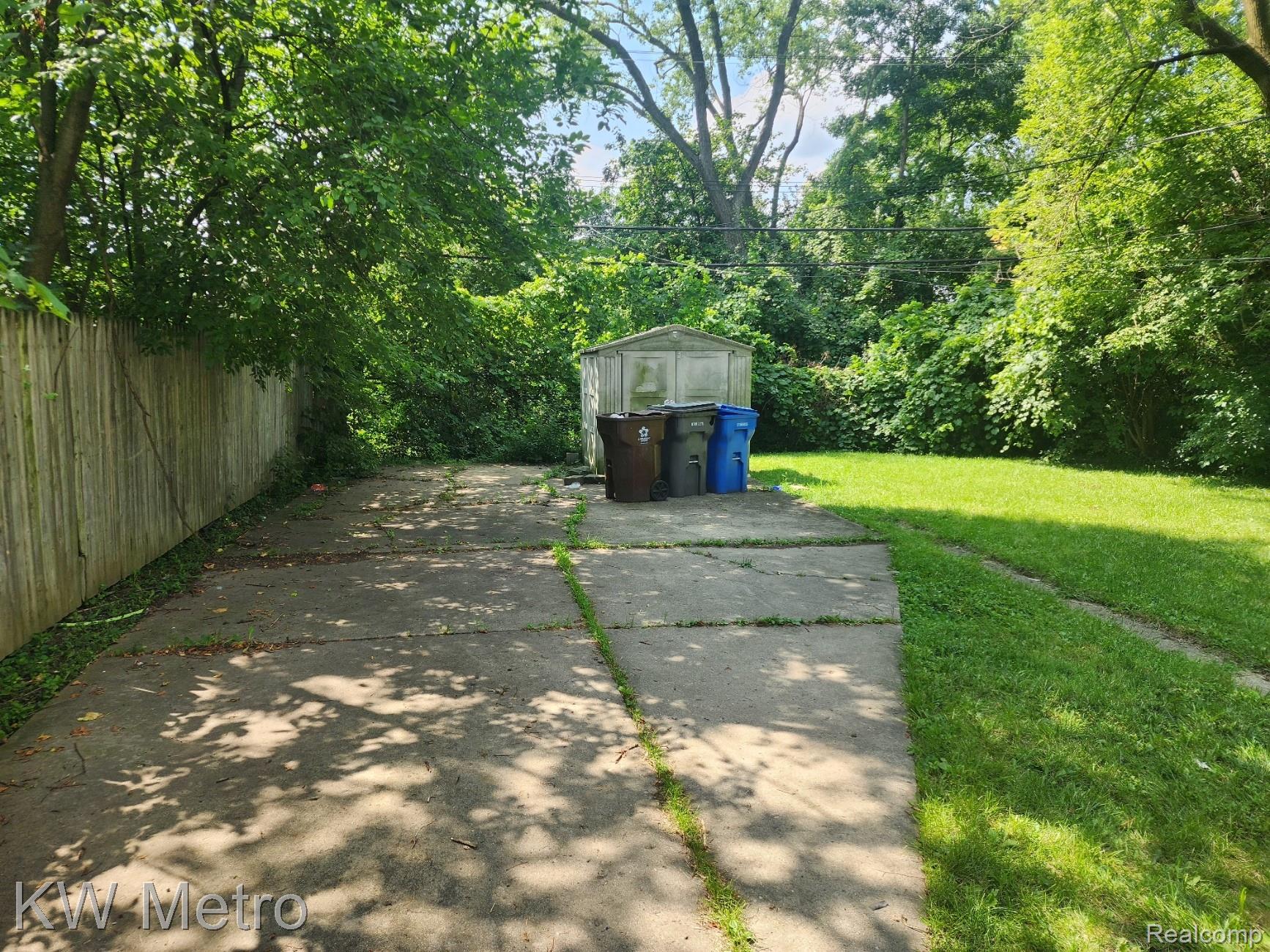1960 Lexington Parkway