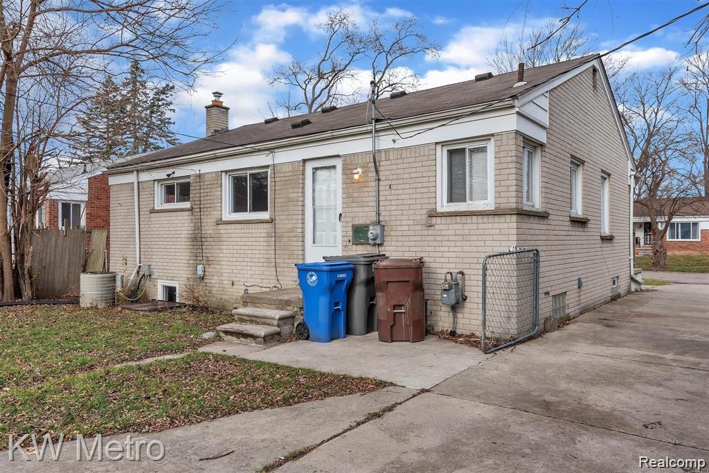 1960 Lexington Parkway