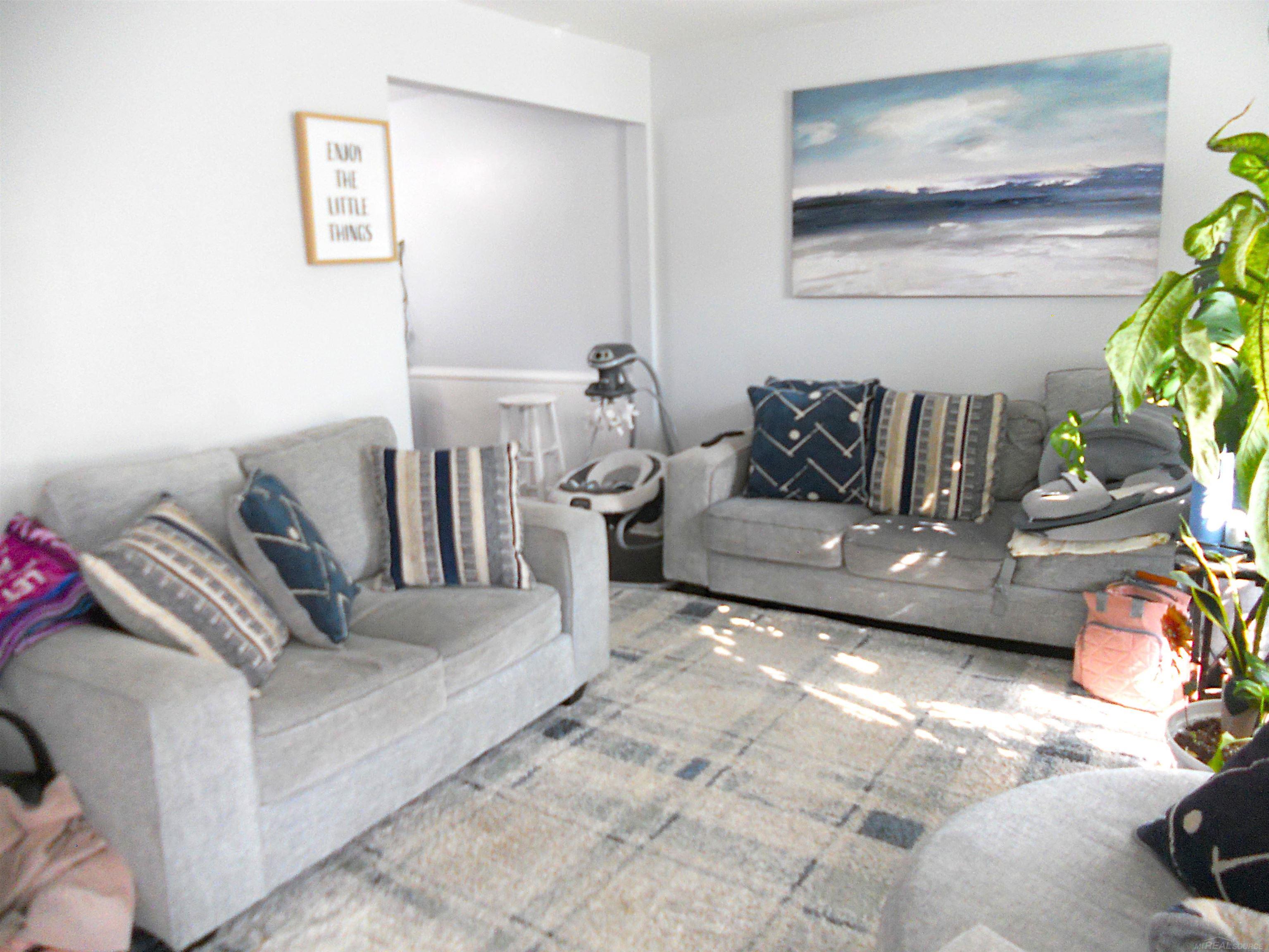 8225 DARTMOUTH Avenue