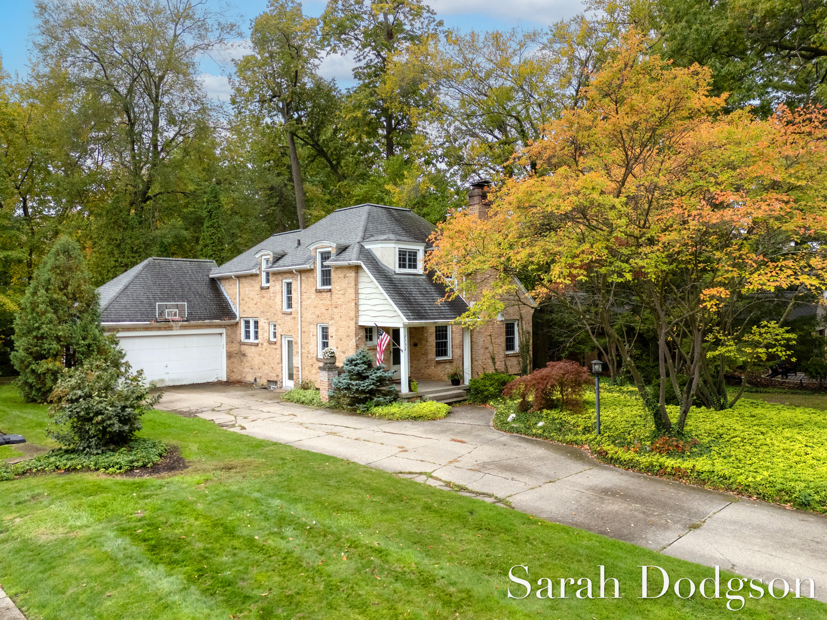 2752 Maplewood Drive SE