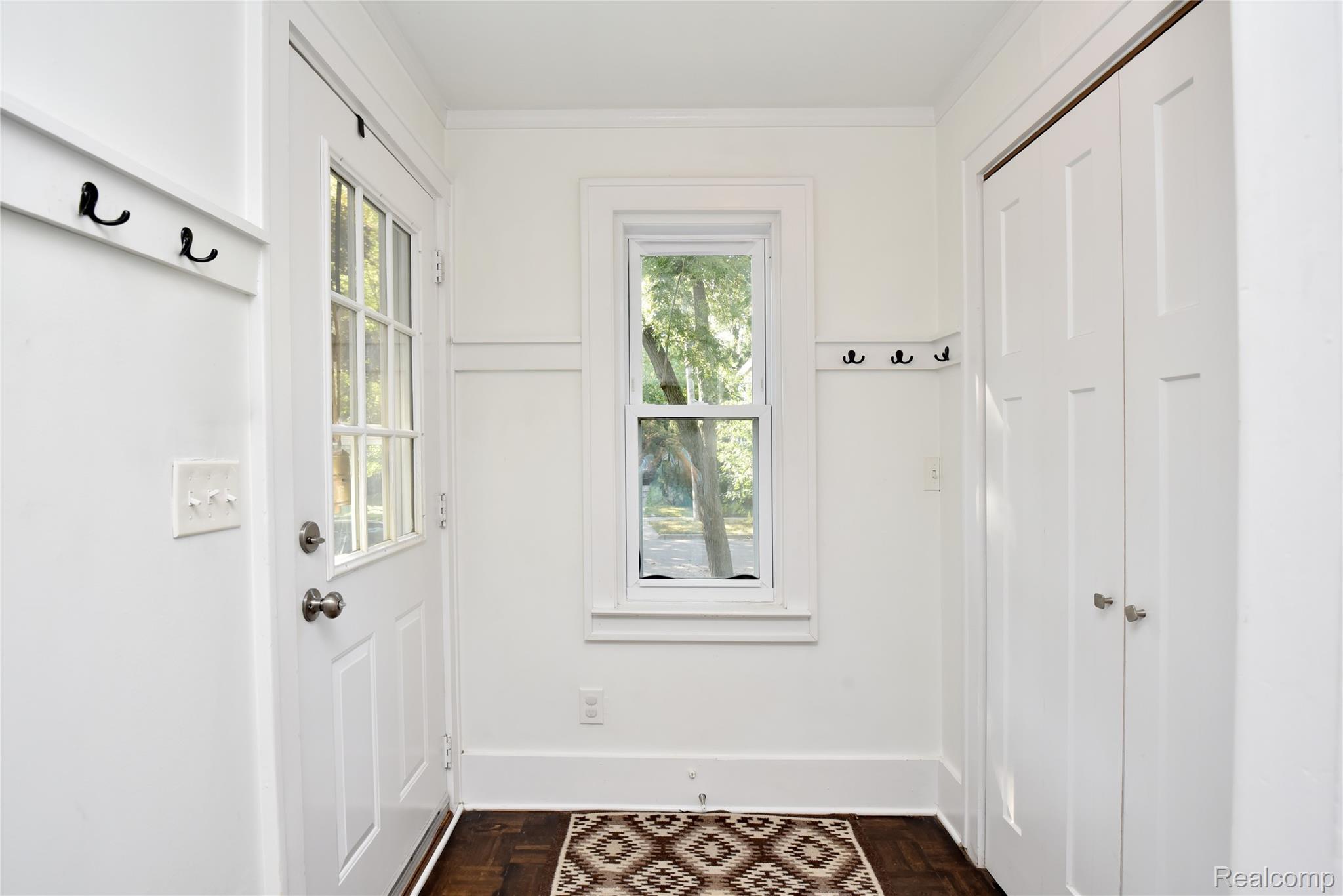 300 W Breckenridge Street