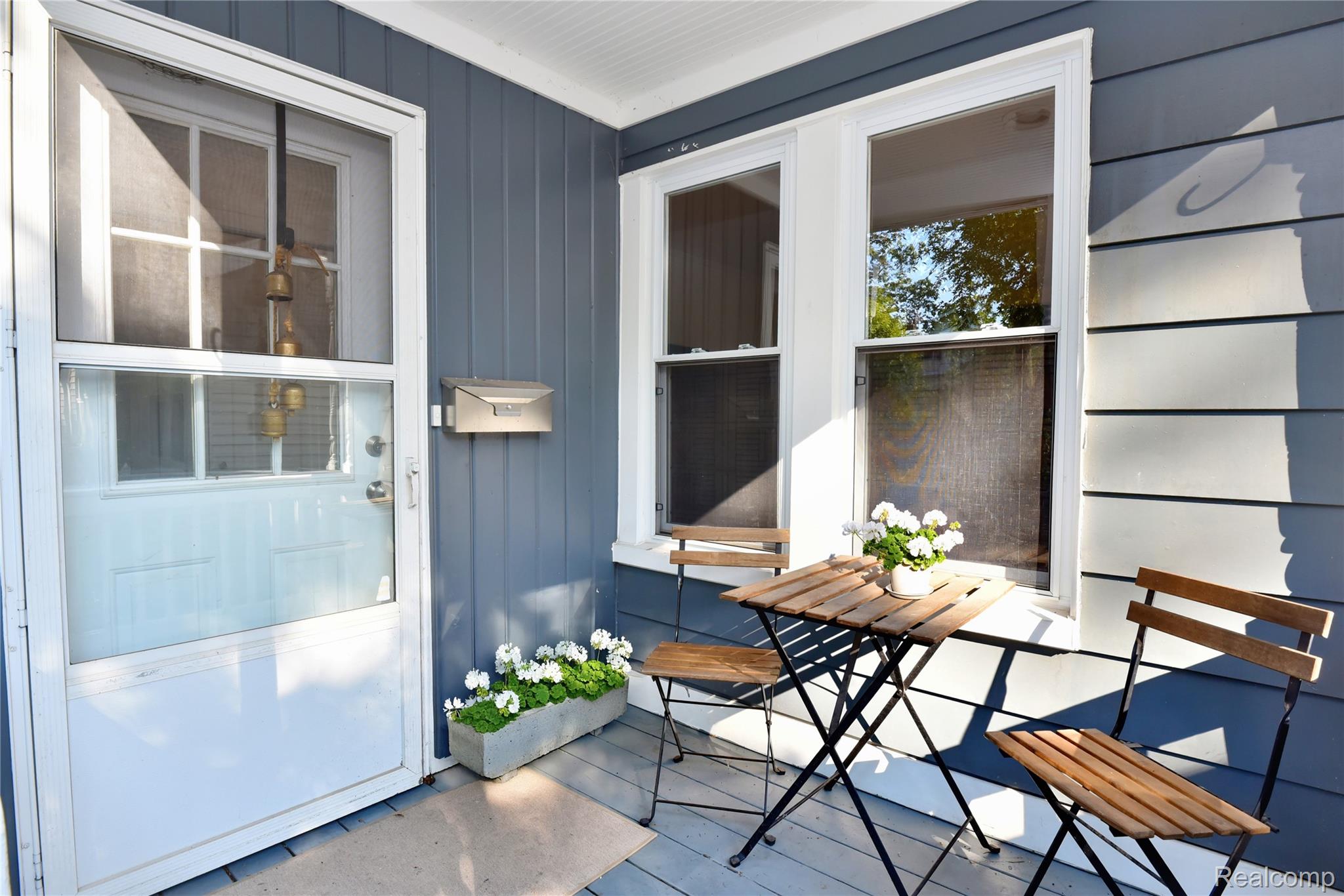 300 W Breckenridge Street