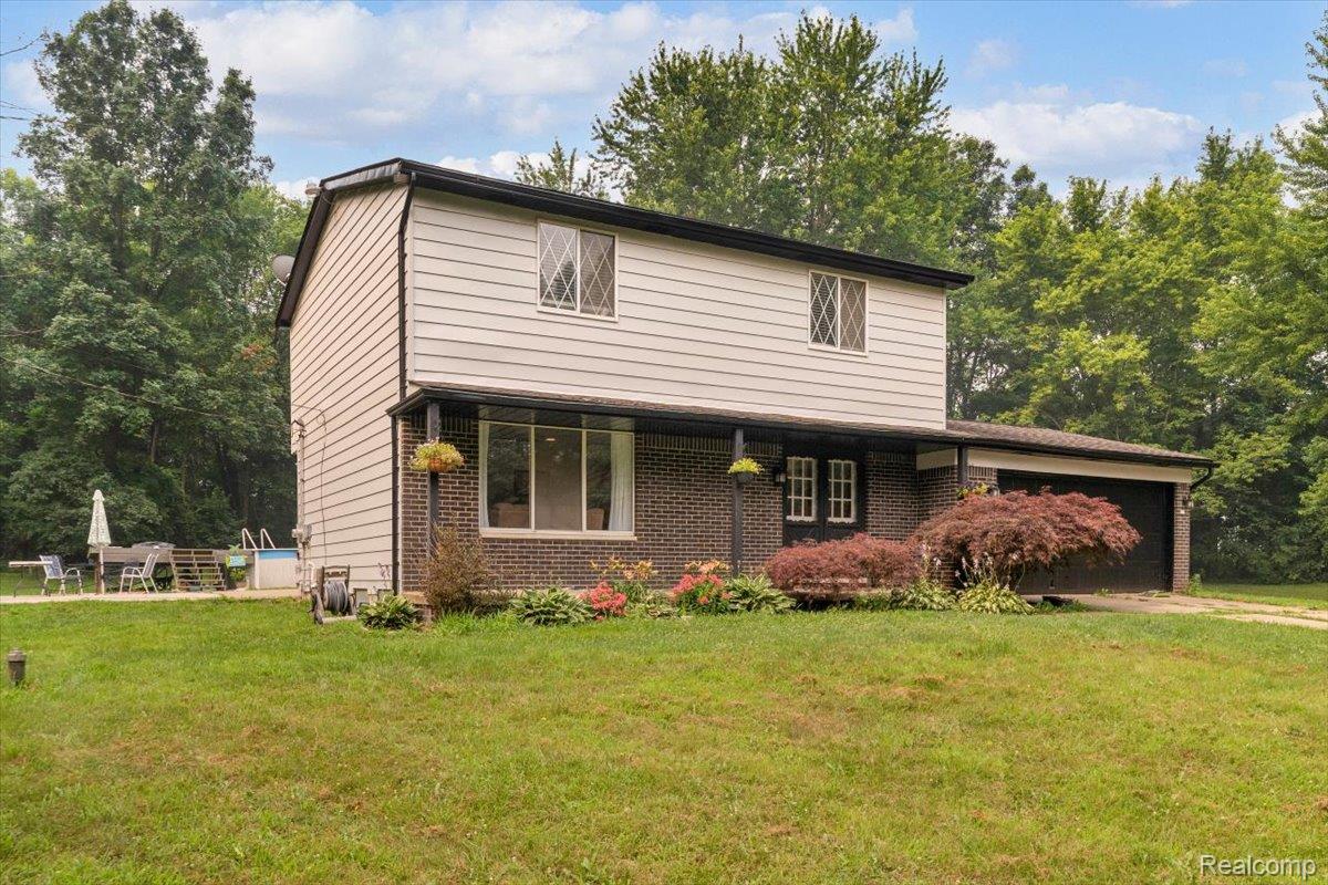 2700 N Hickory Lane