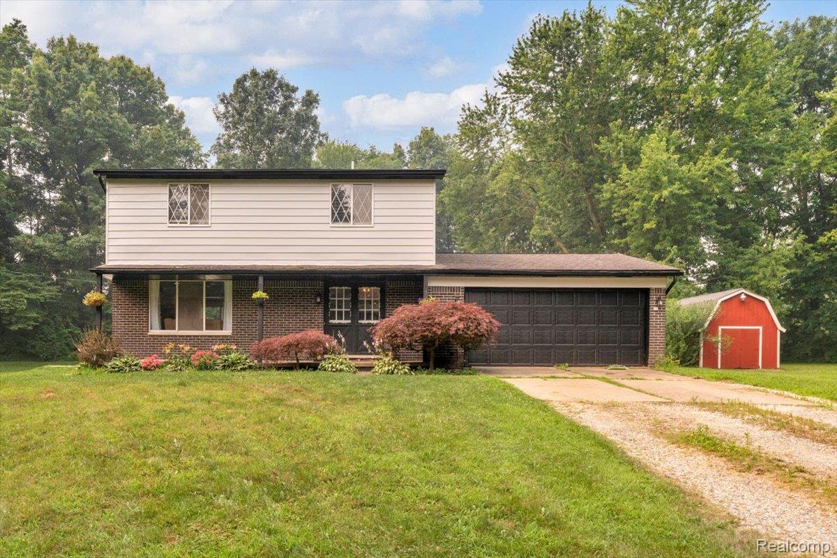 2700 N Hickory Lane