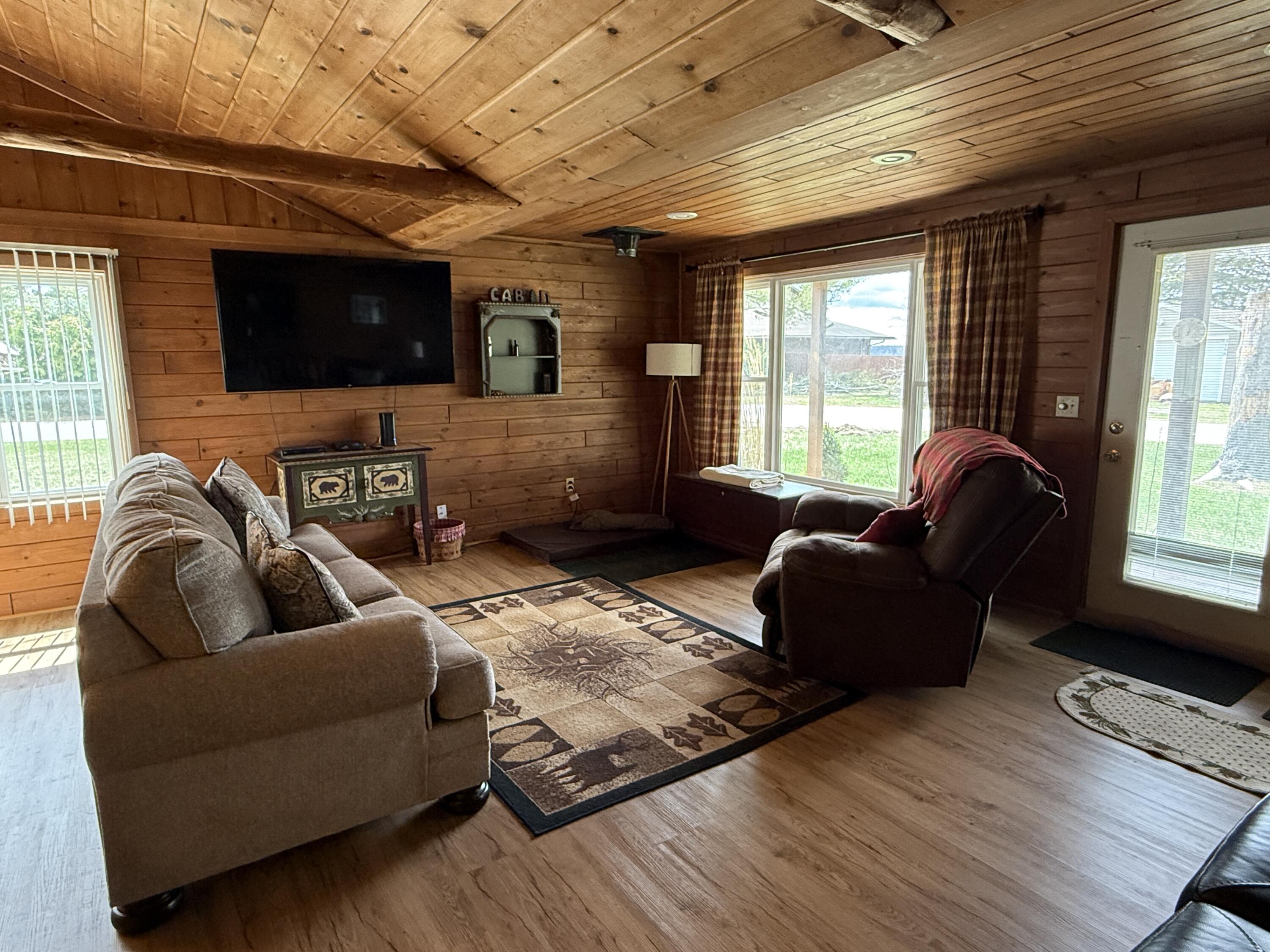 3991 Buck Road
