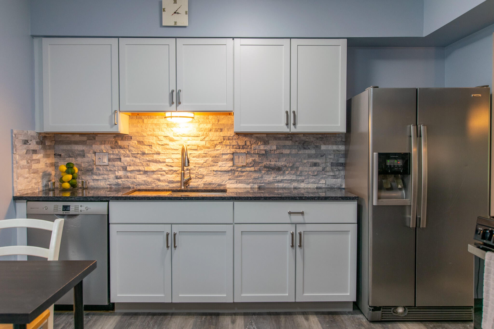 8387 Lakeview Court