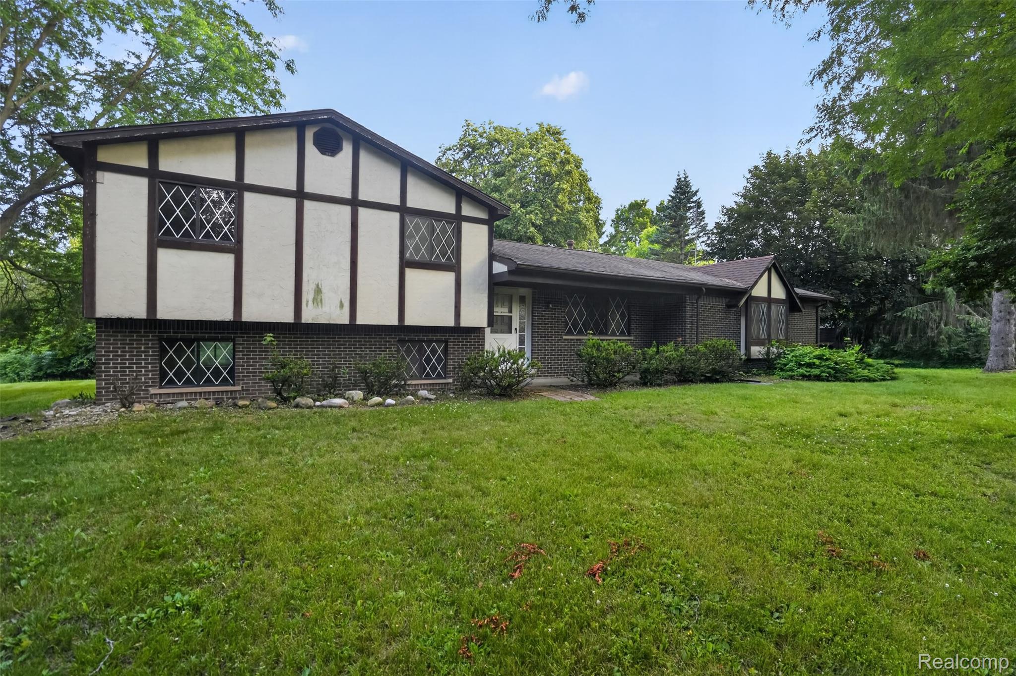 16955 English Road