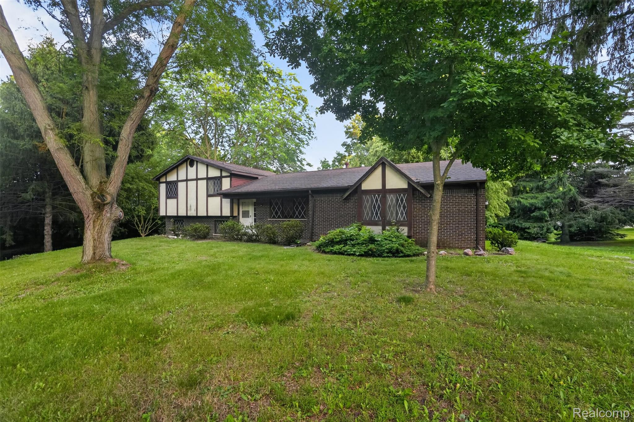 16955 English Road