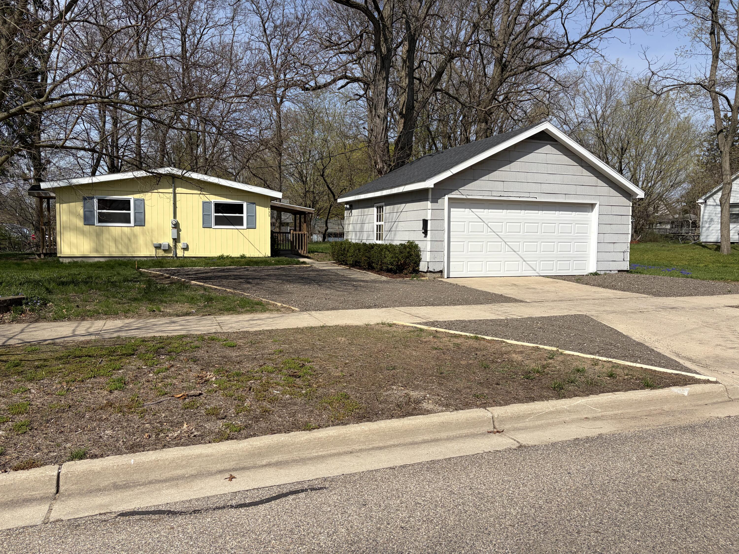 835 South Haven Place