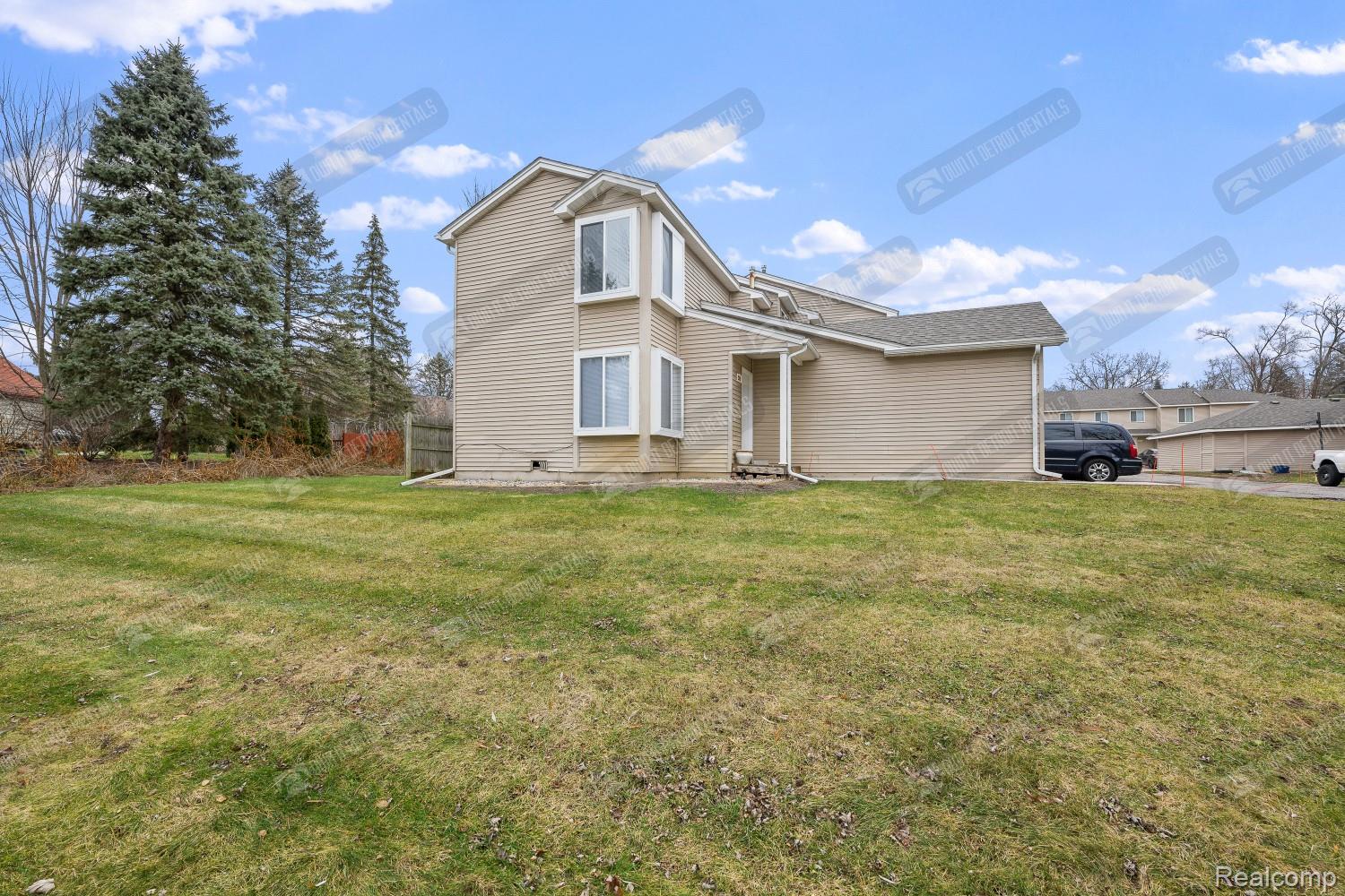 2249 S Commerce Road