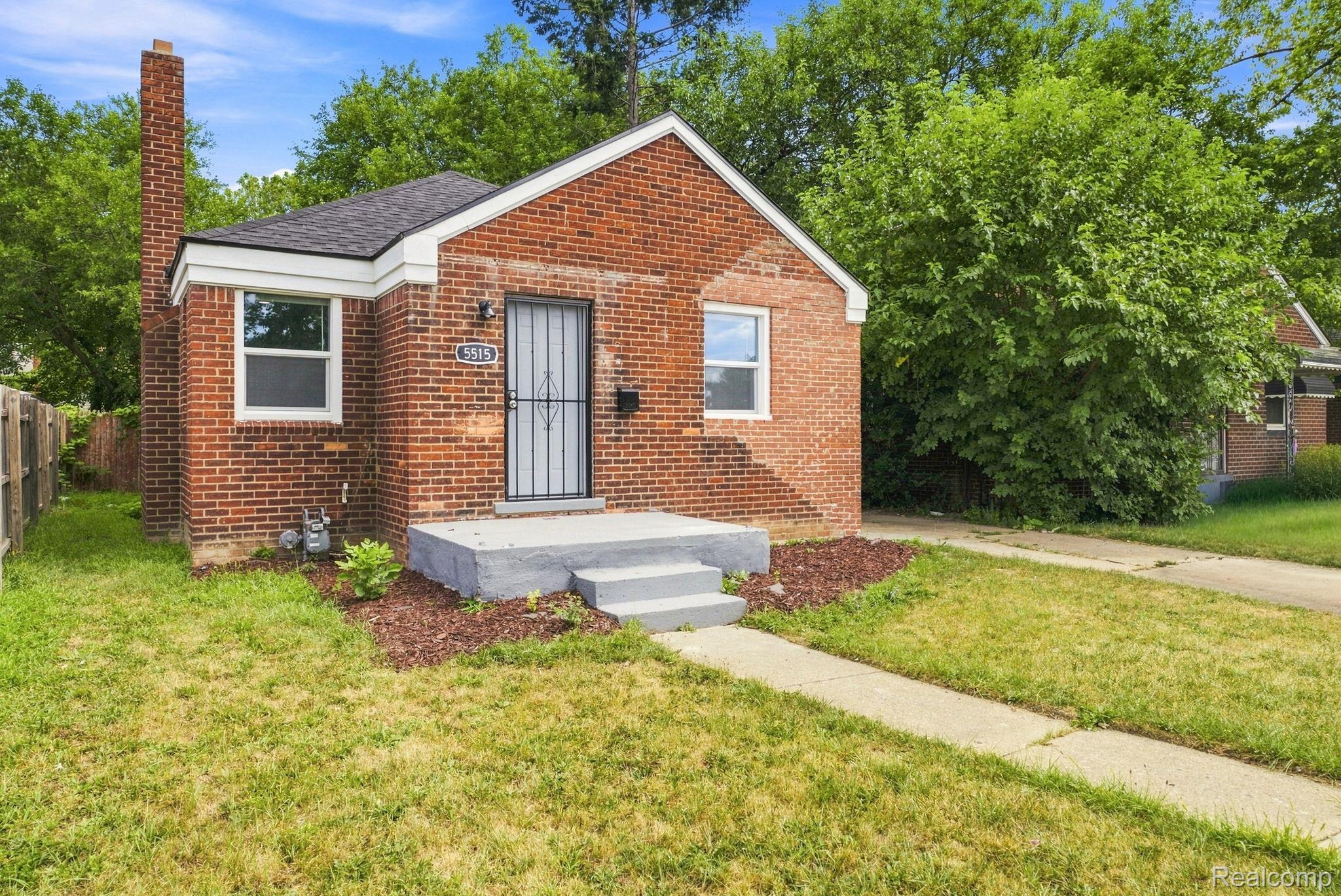 5515 E Outer Drive