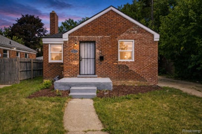 5515 E Outer Drive Detroit City MI 48234
