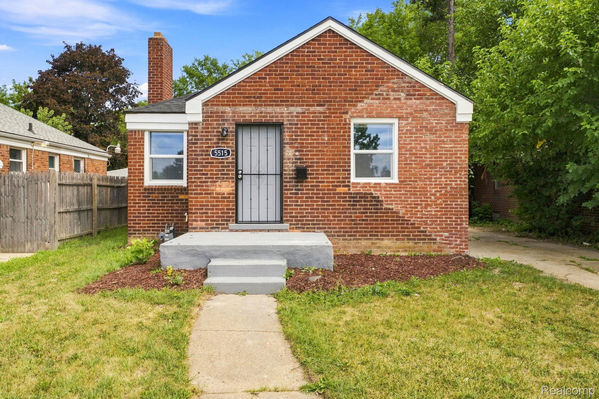 5515 E Outer Drive