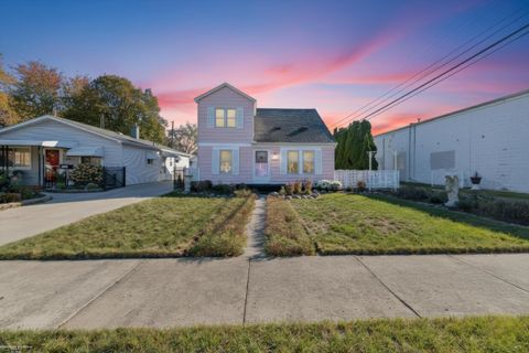 27024 Nanton Street Madison Heights City MI 48071