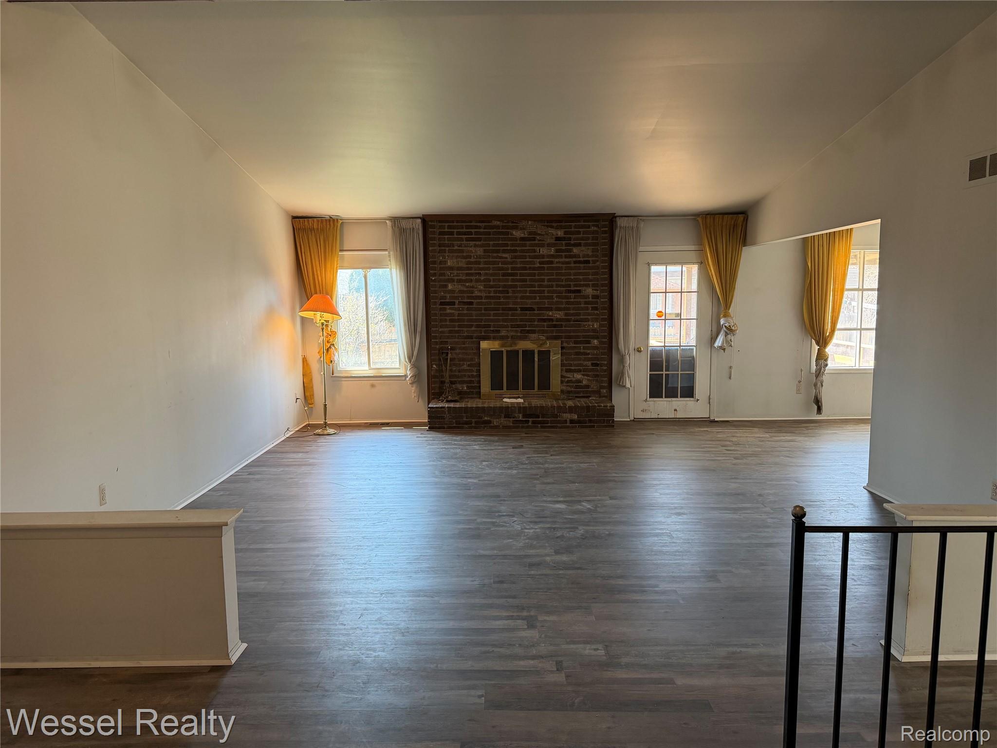 36675 Engleside Drive