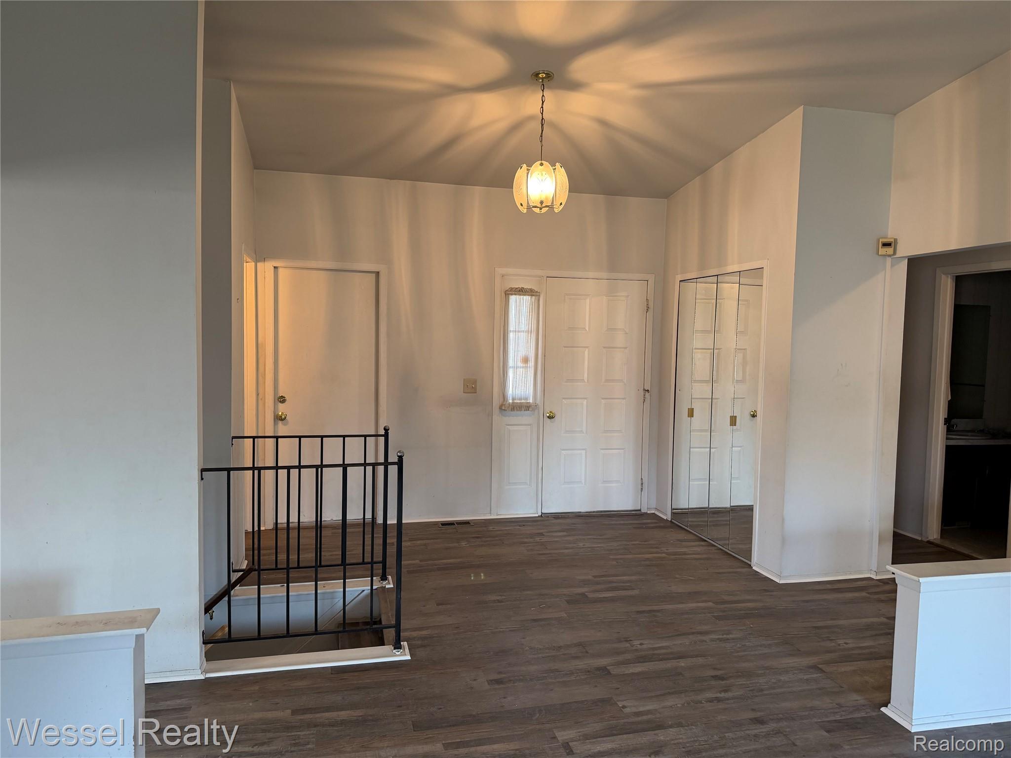 36675 Engleside Drive