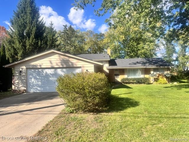 711 SYLVANWOOD Drive