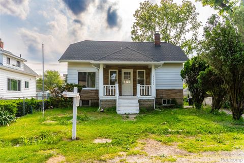 21200 Collingham Avenue Farmington City MI 48336