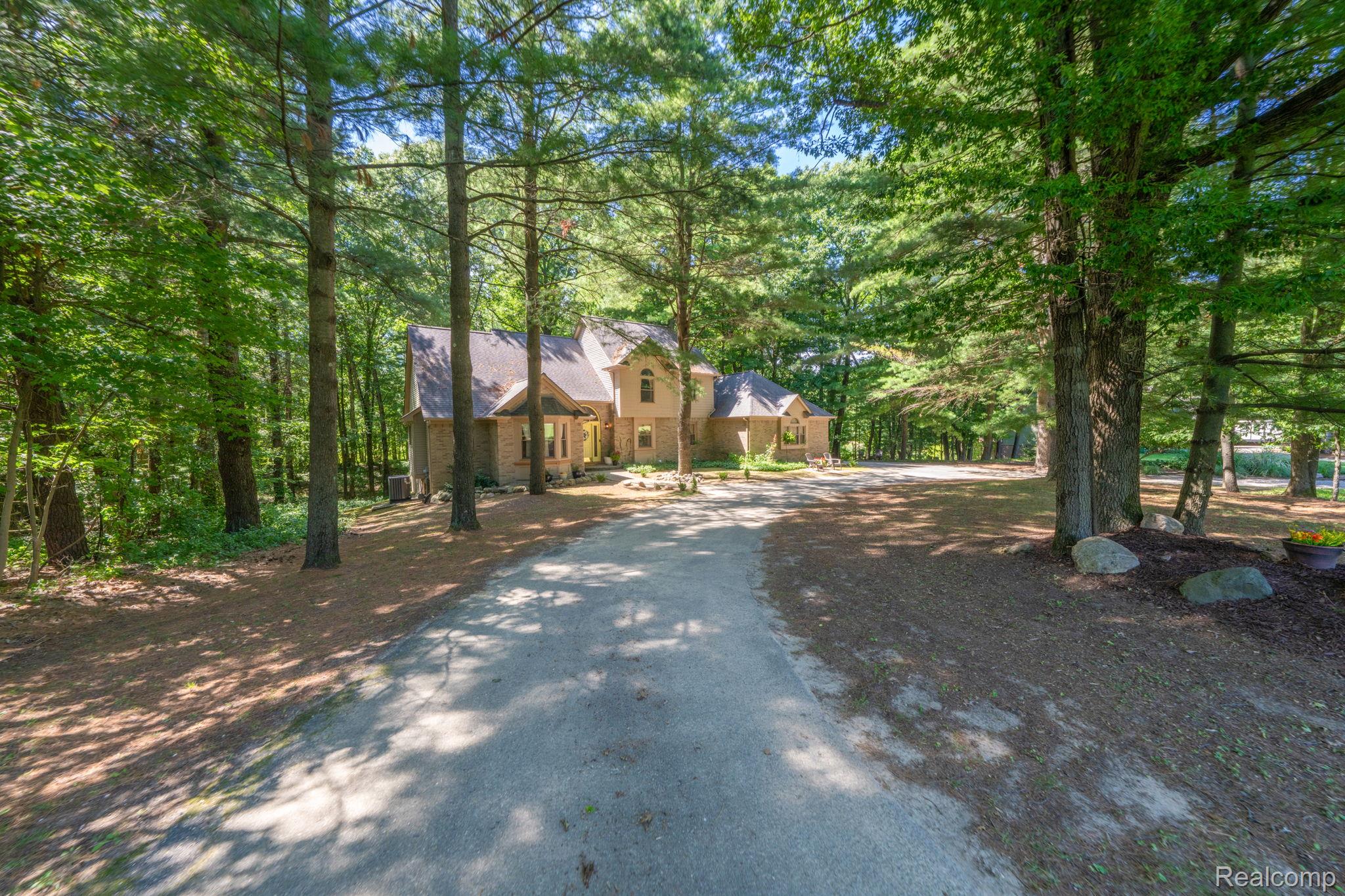 573 Nakomis Trail