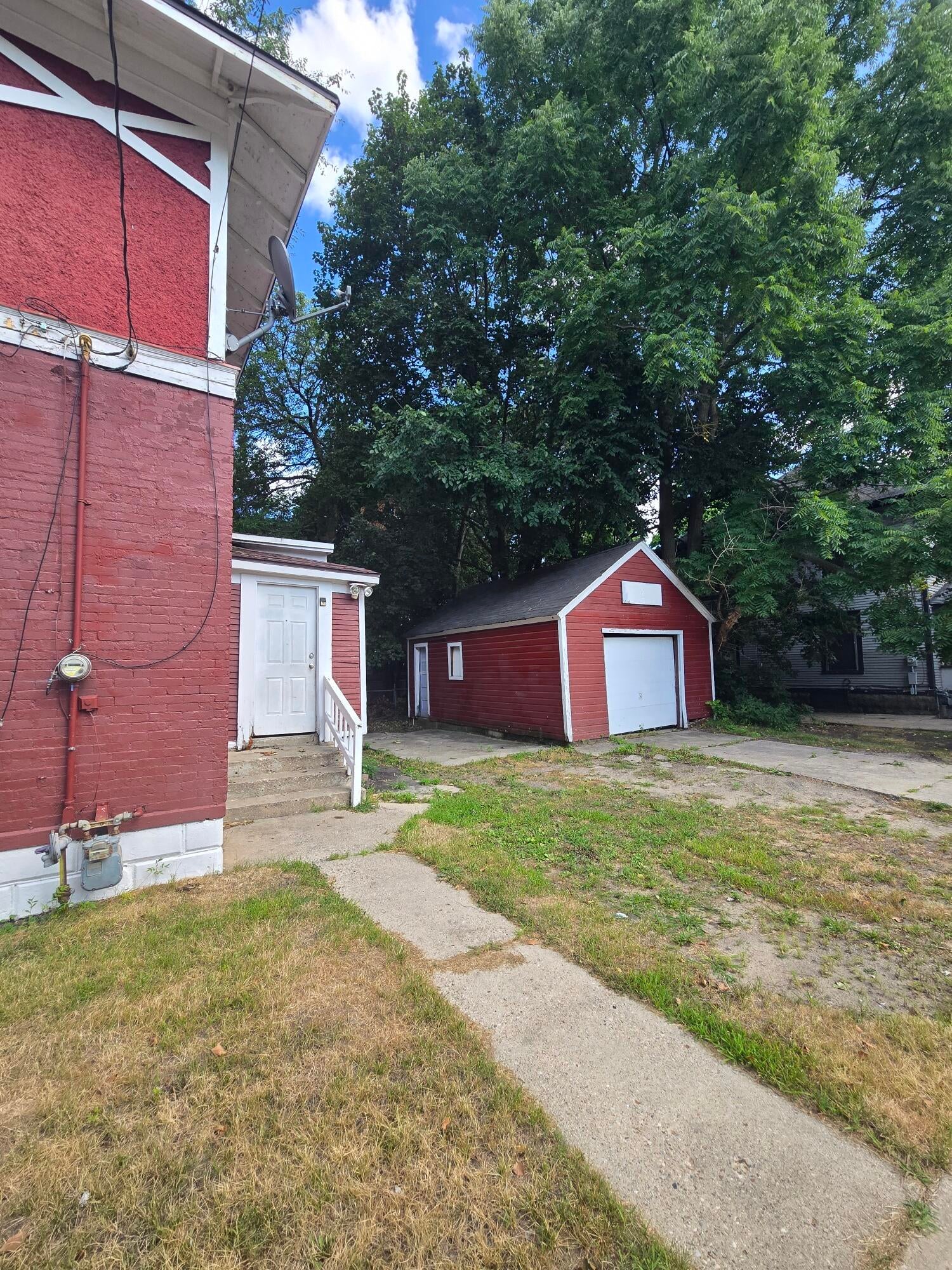 900 Watkins Street SE
