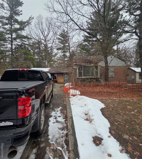 9515 Woodside Drive Independence Charter Township MI 48348