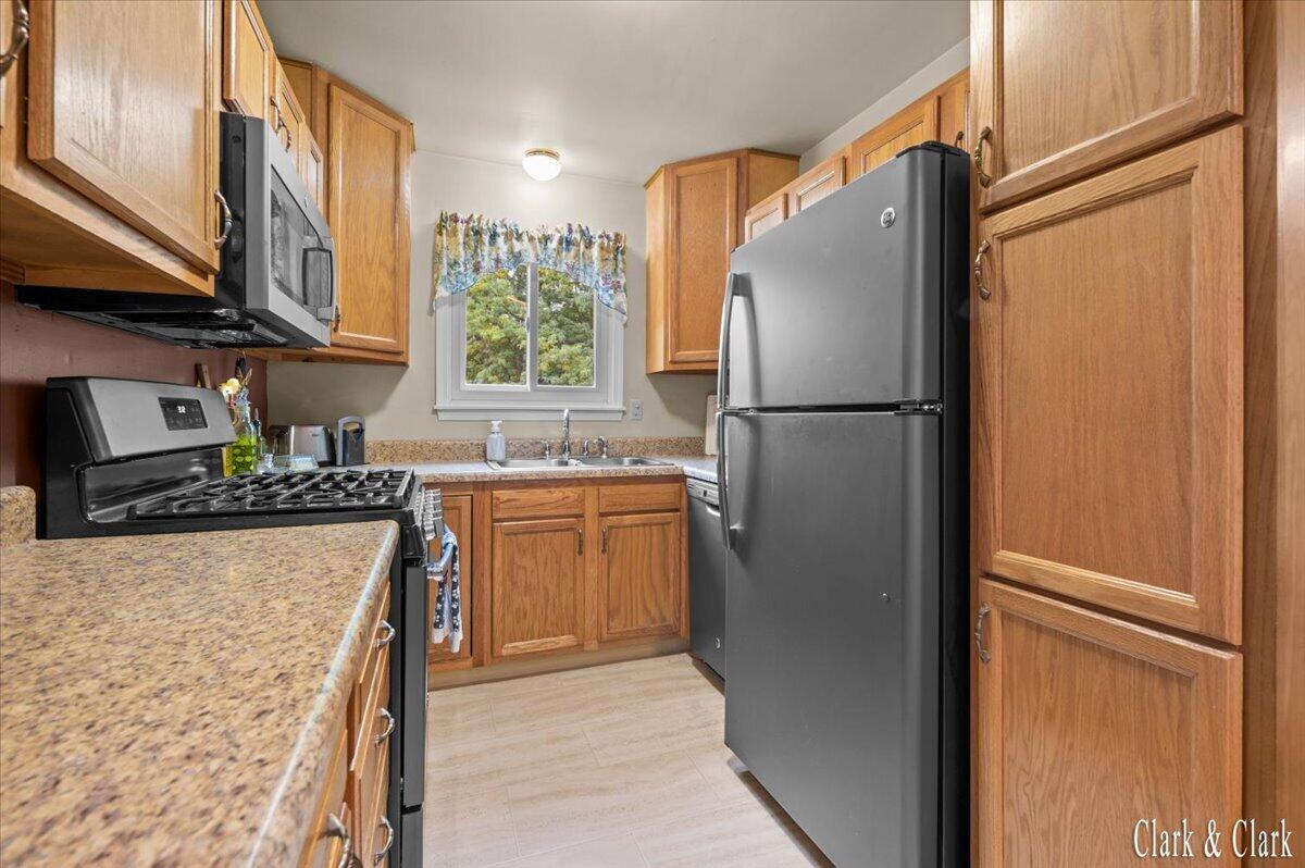 324 Elizabeth Dean Drive SE
