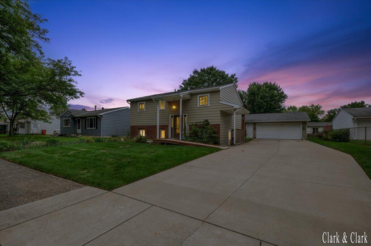 324 Elizabeth Dean Drive SE