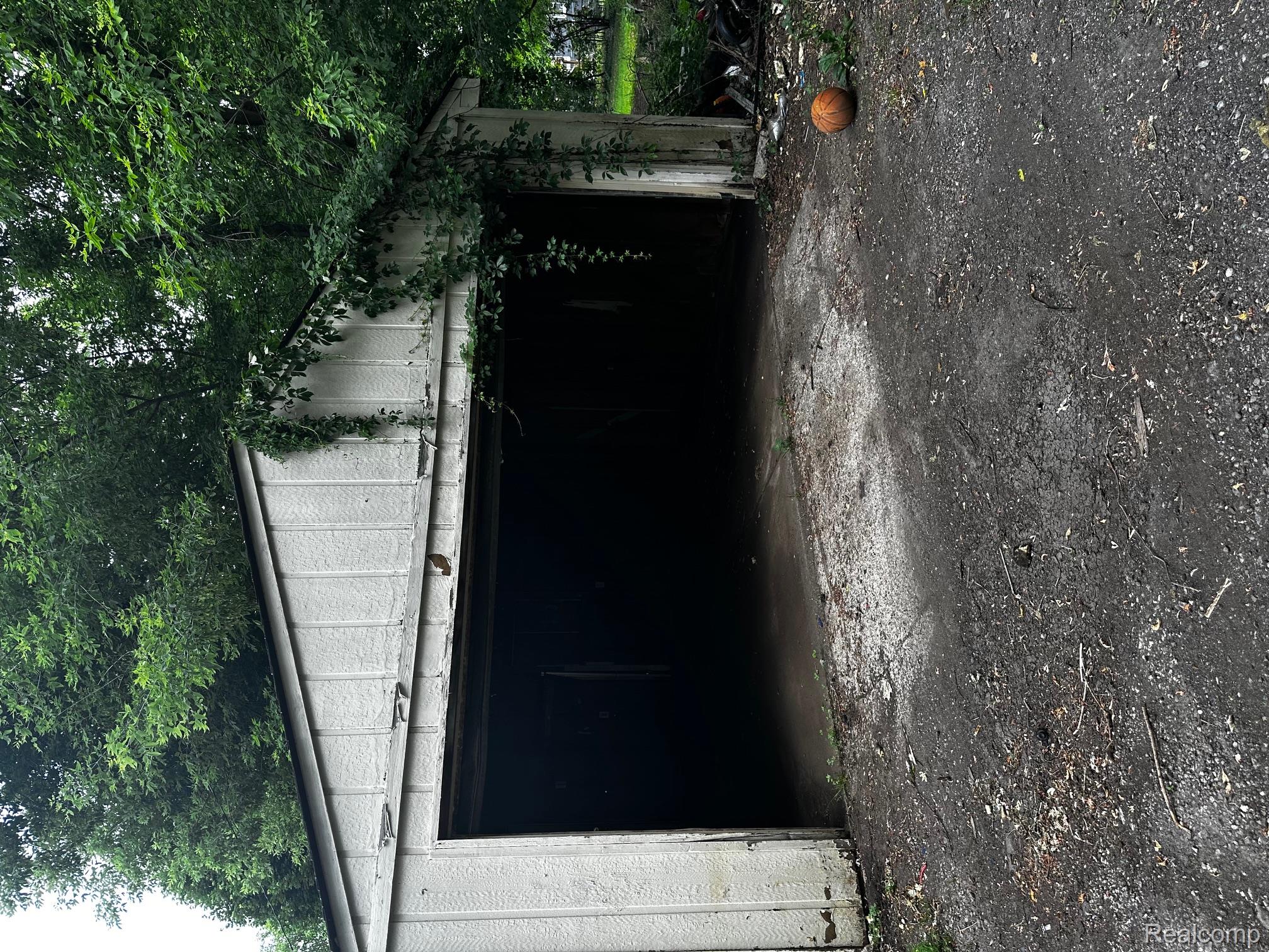 76 OLIVER Street