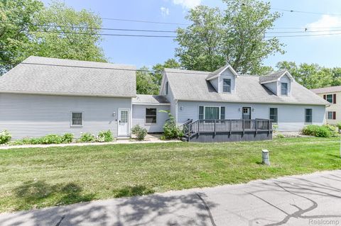 4534 SUPERIOR Street Frenchtown Township MI 48166