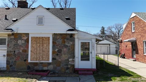 15825 Pinehurst Street Detroit City MI 48238