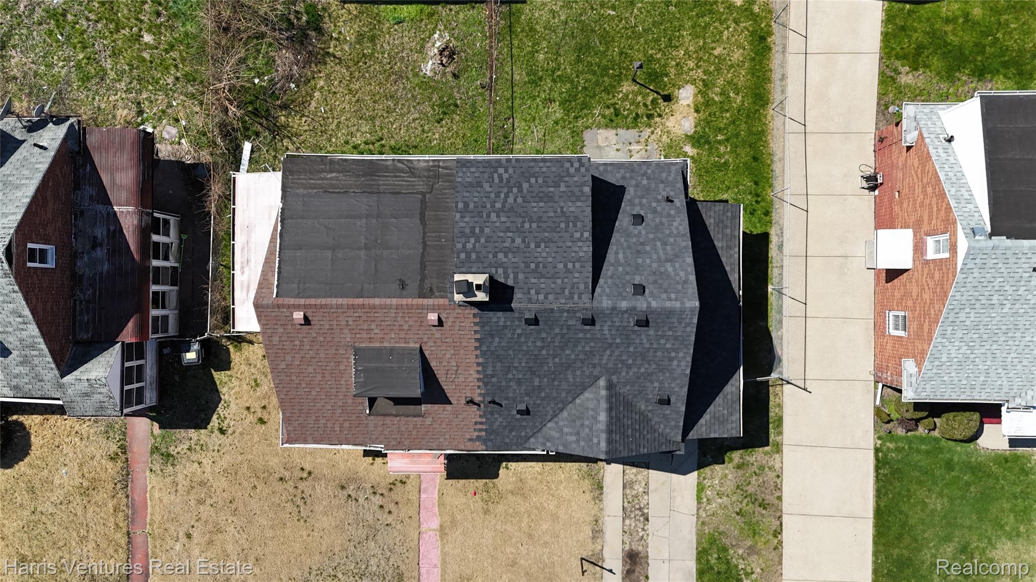 15825 Pinehurst Street