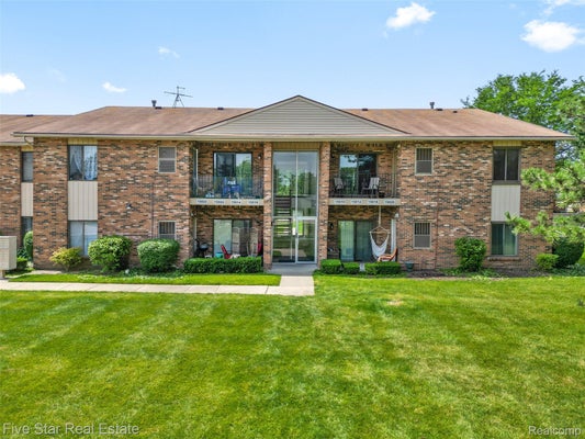 15012 ISLAND DR, STERLING HEIGHTS, MI 48313 - Image 5f37aedf8b6cd6a630ef9742f66aa09c/2205684448
