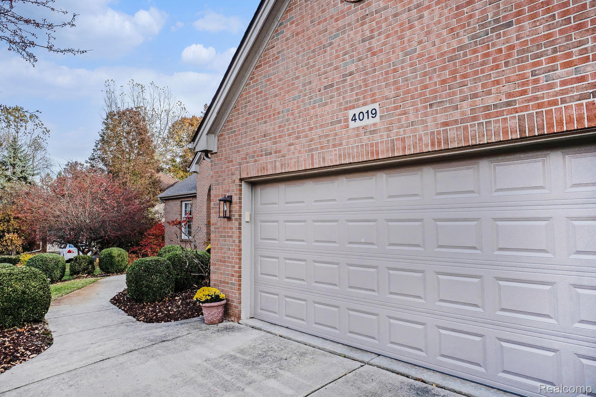 4019 Pine Ridge Court