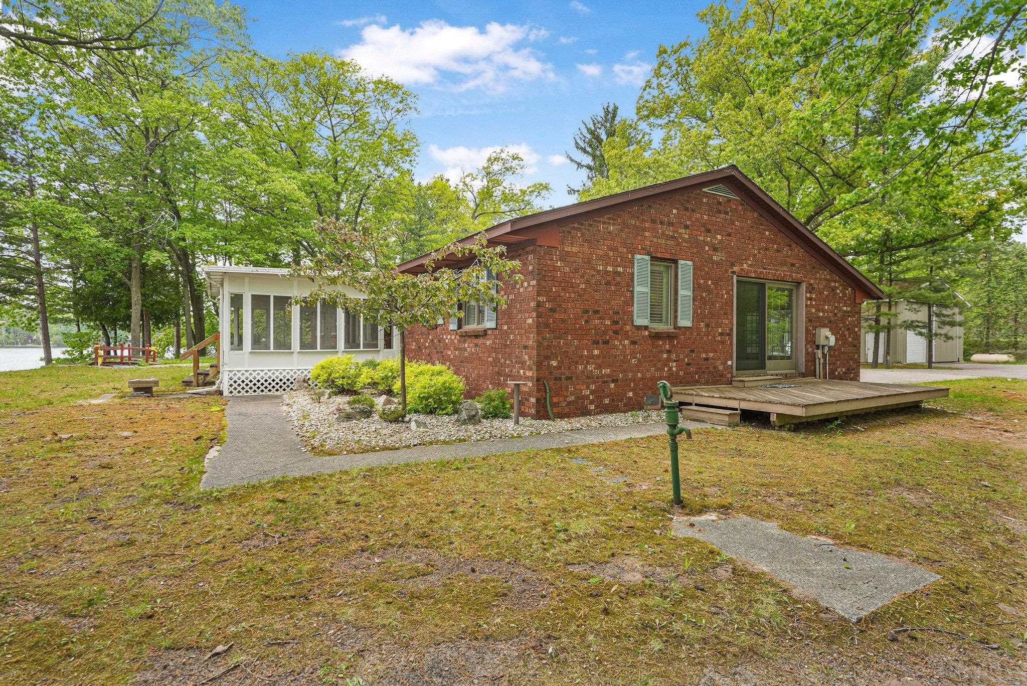 9017 Clam Lake Road