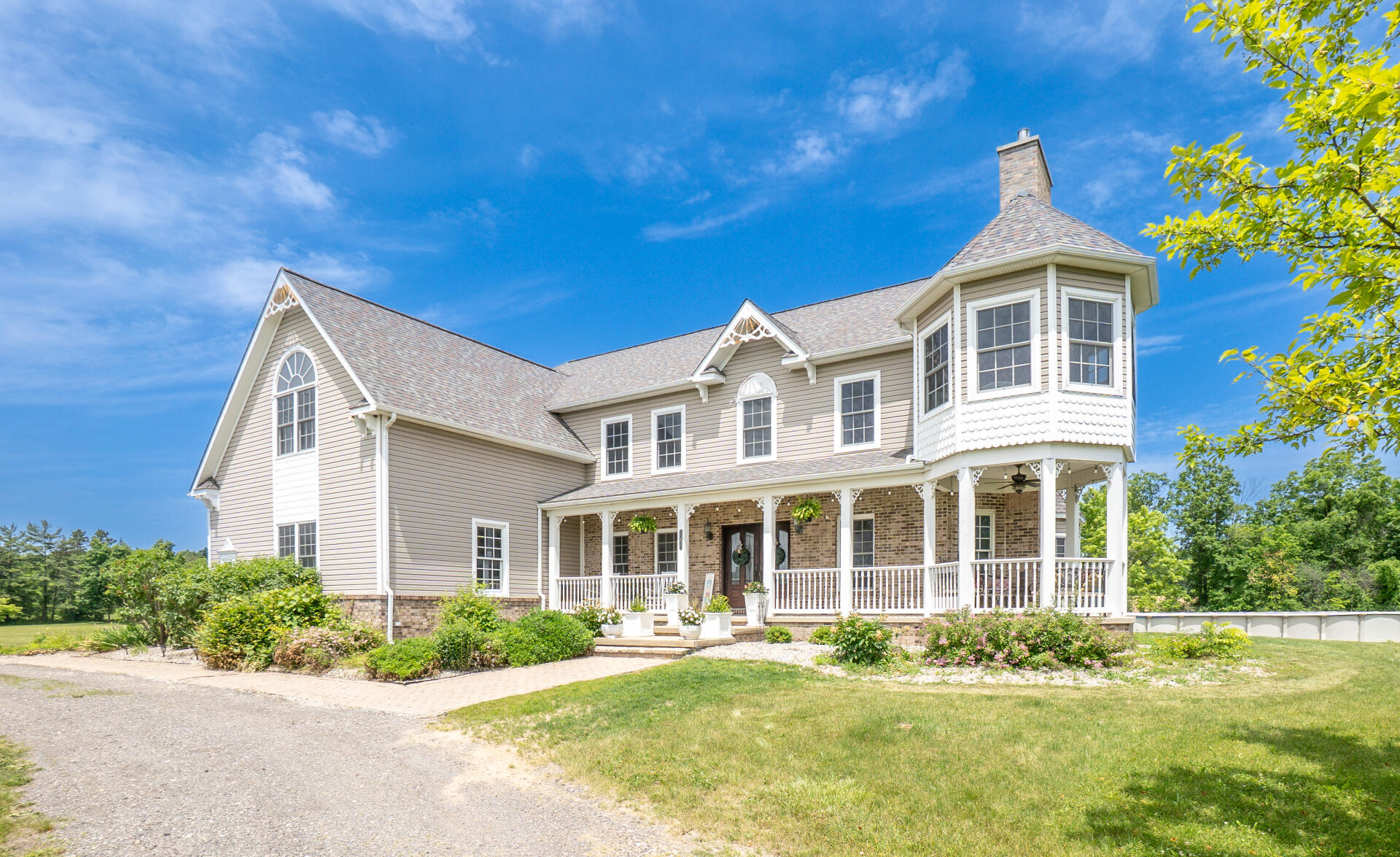 5050 Pleasant Lake Road