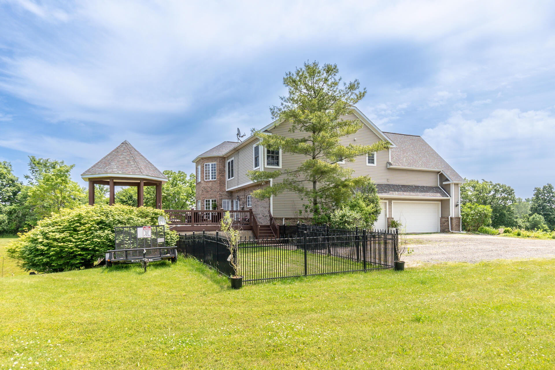 5050 Pleasant Lake Road