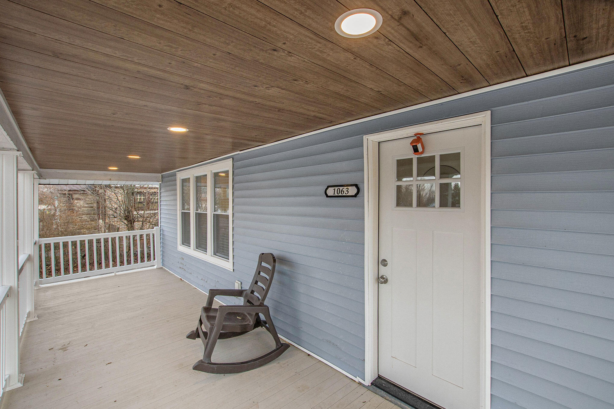 1063 W Forest Avenue