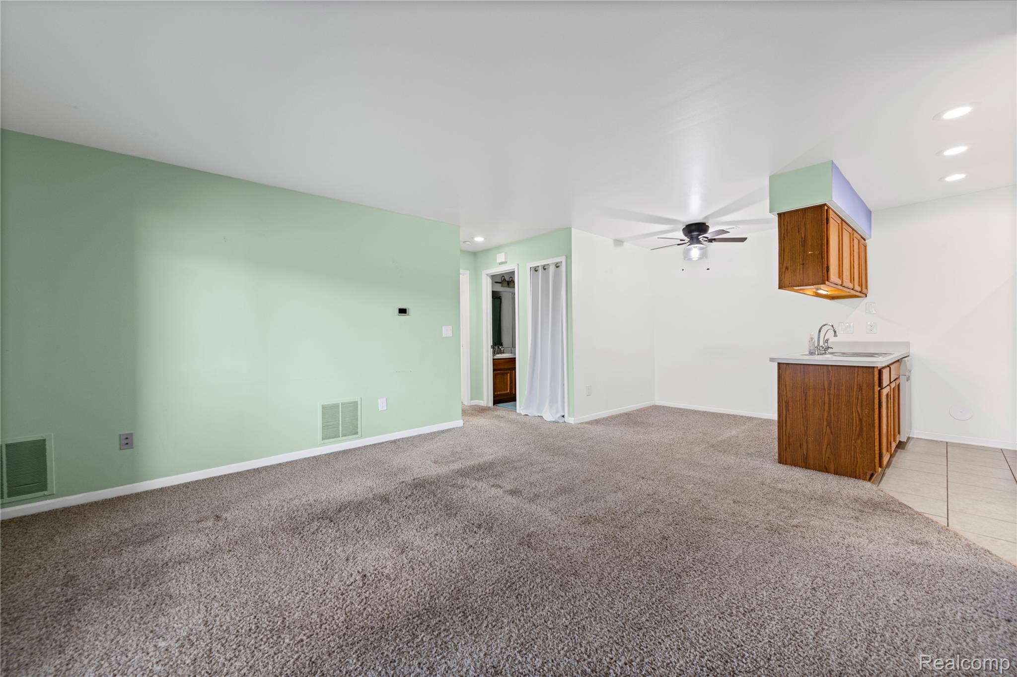 16369 Woodlane