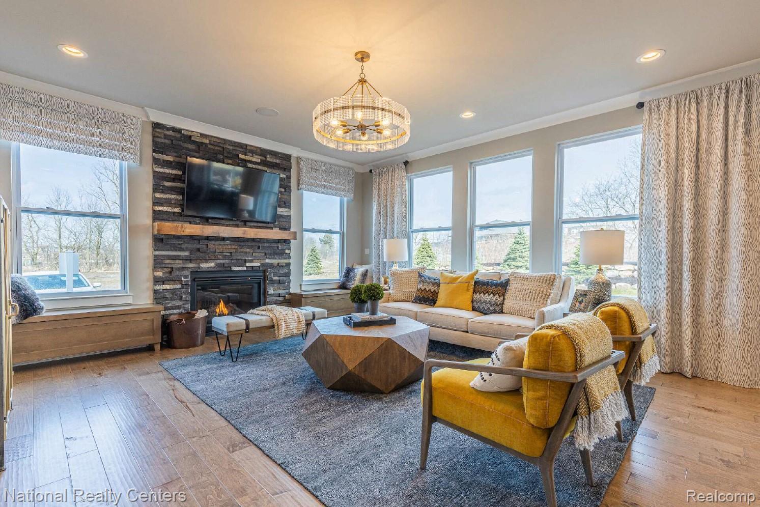 6978 Colony Drive