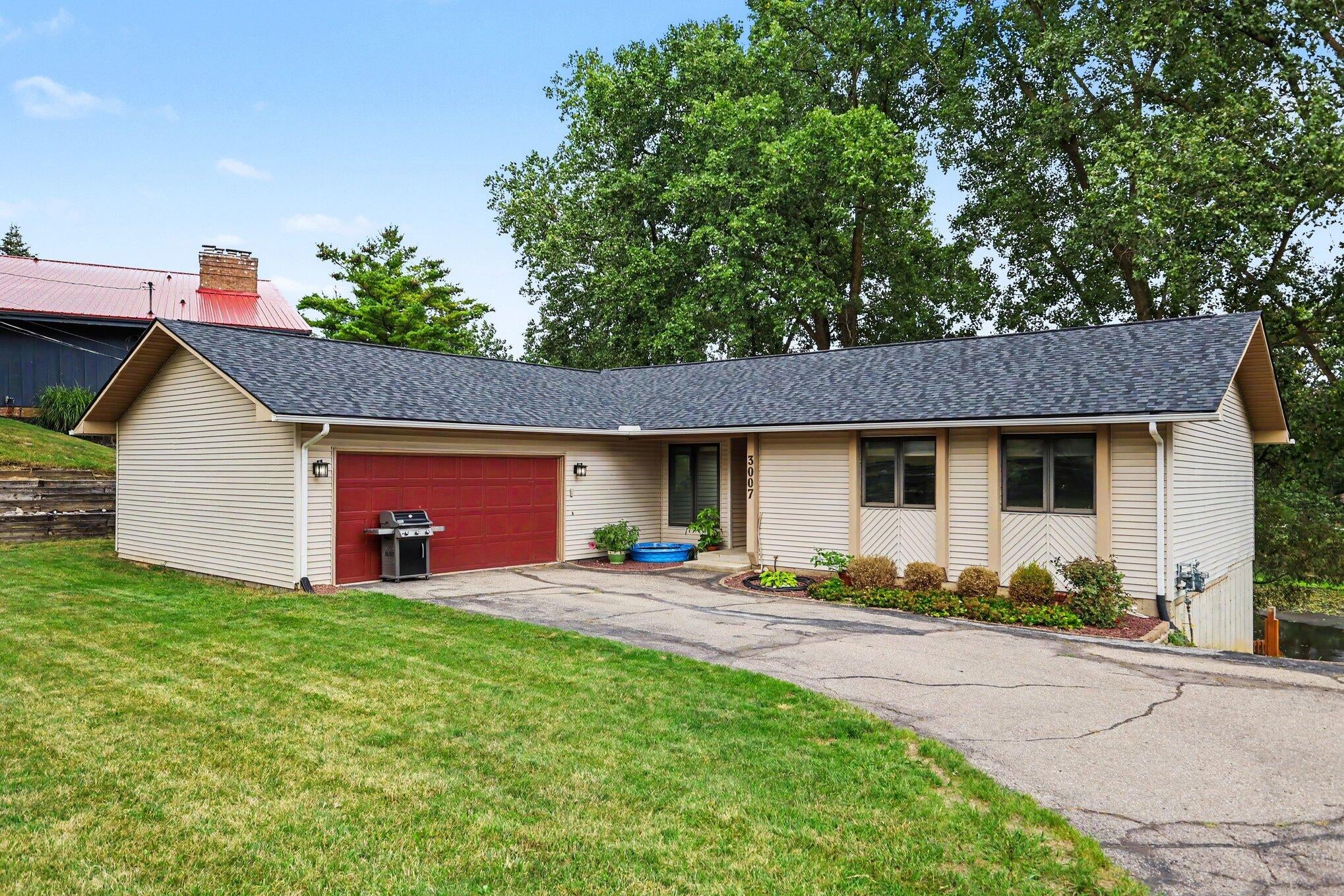 3007 Moraine Drive
